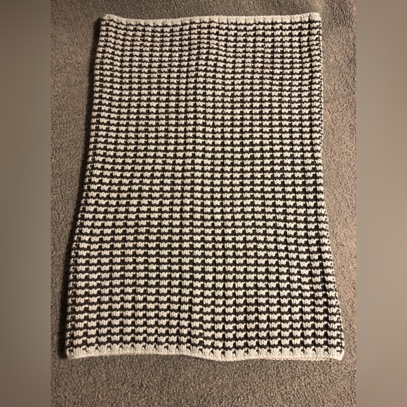 GAP COWL NECK INFINITY SCARF - Picture 6 of 8